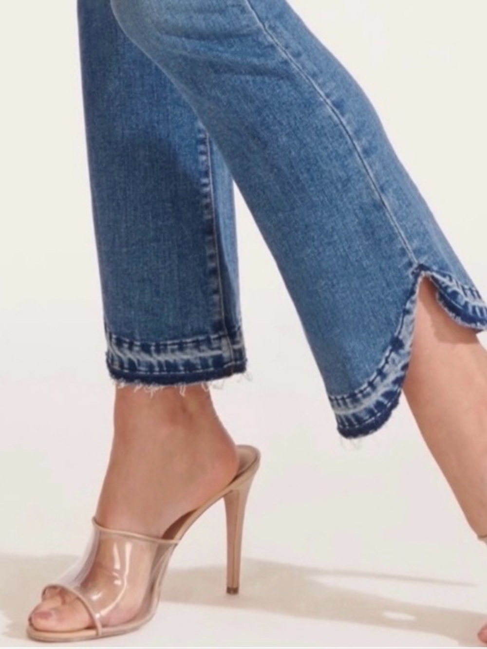 Veronica Beard Carolyn High Rise Dolphin Jeans
Hem 27 - Picture 3 of 14
